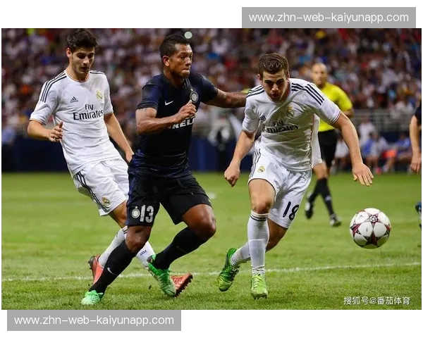 永恒的对决：红狼与银河战舰的史诗篇章